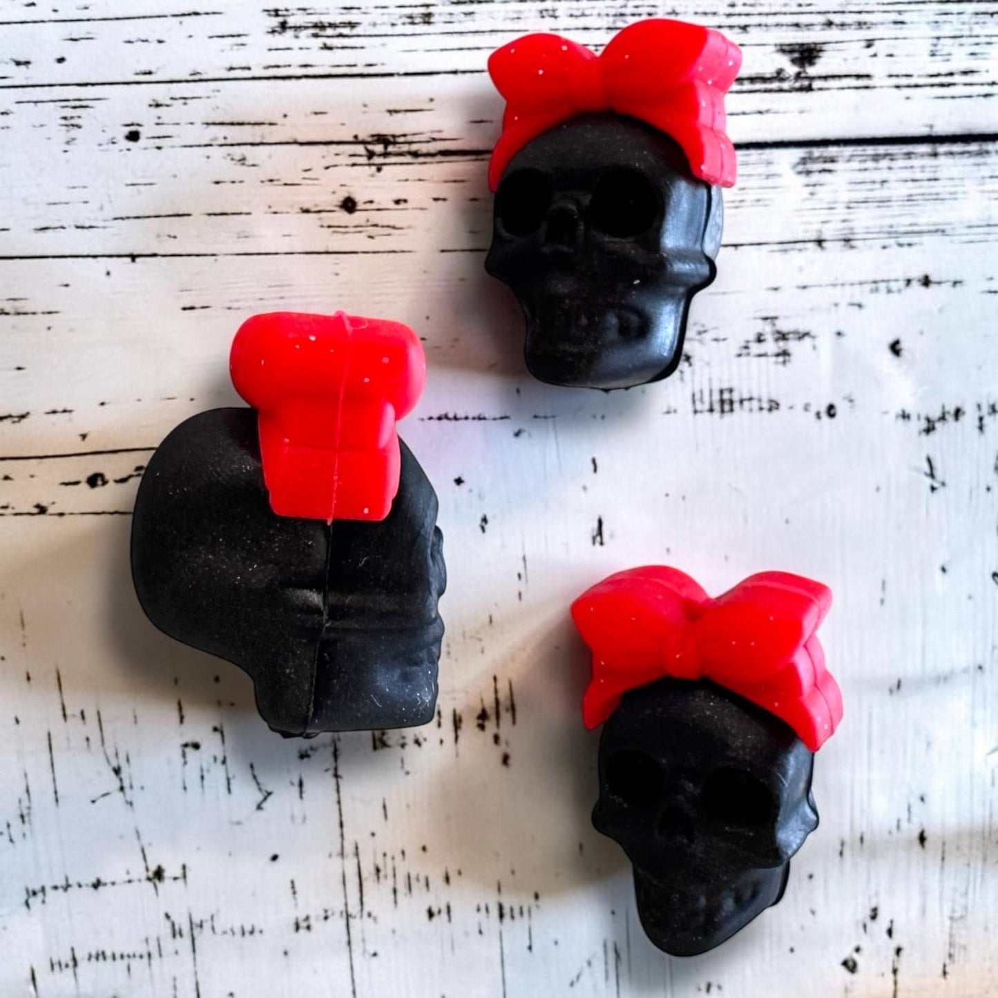 h967- "Black Skull w/Bow 3D" Silicone Focal Bead for DIY Crafts (1 Count)