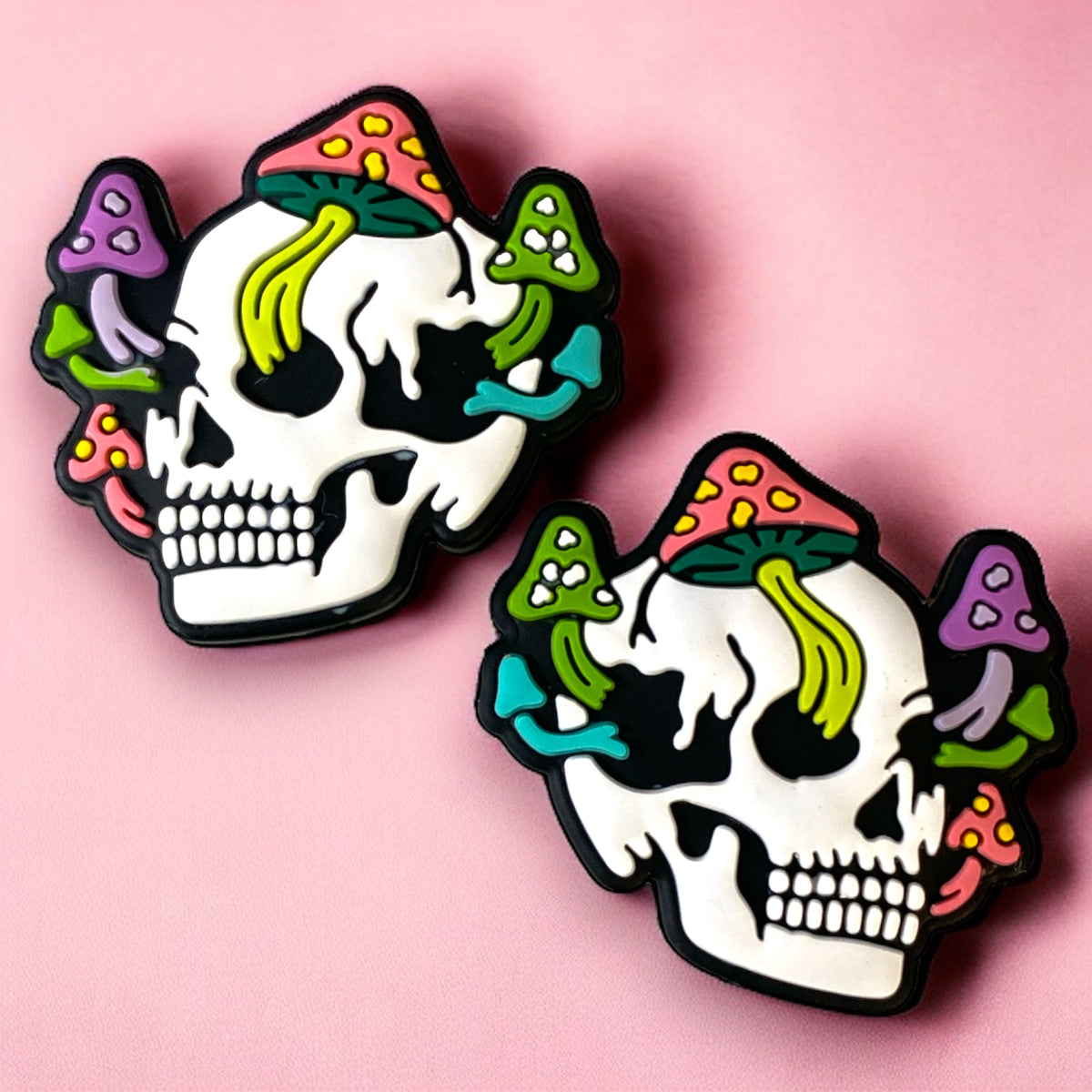X387 - “Mushroom Skull" Silicone Focal Bead (1 Count)