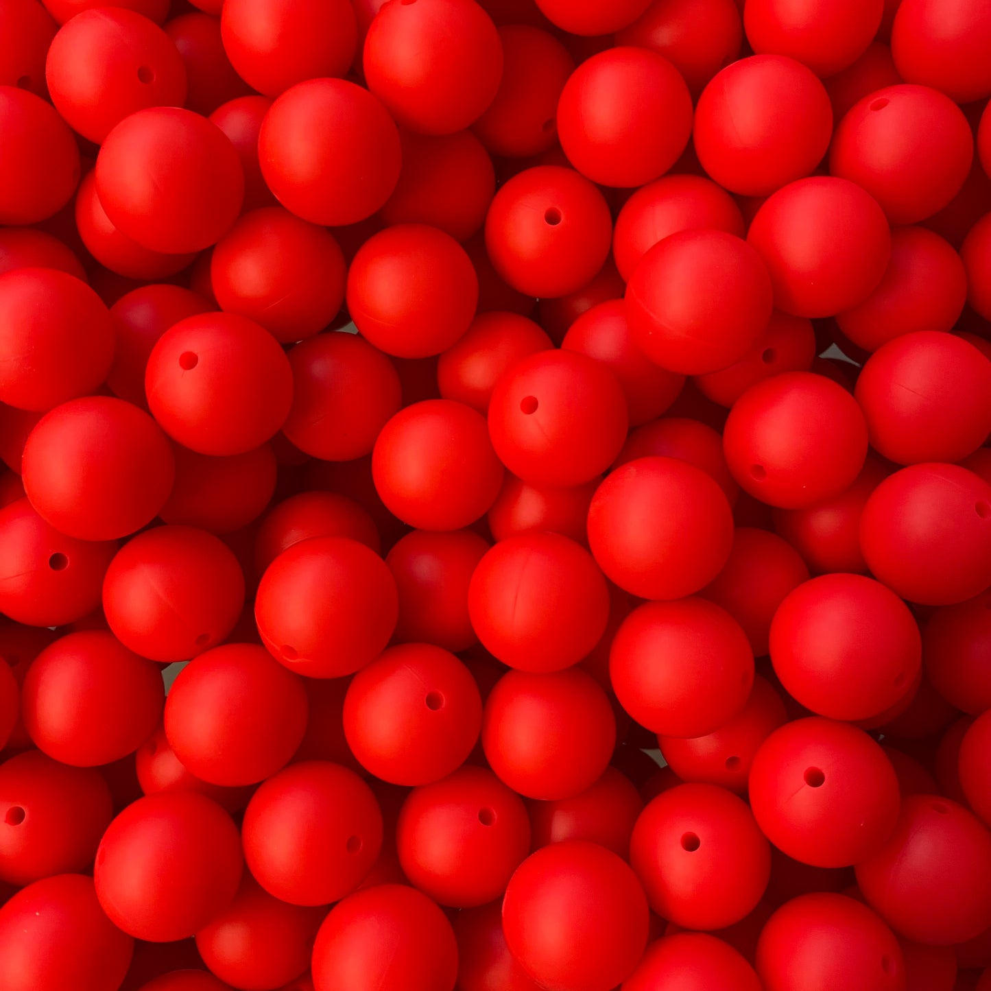 a 86 / 15mm - Strawberry Red Silicone Bead