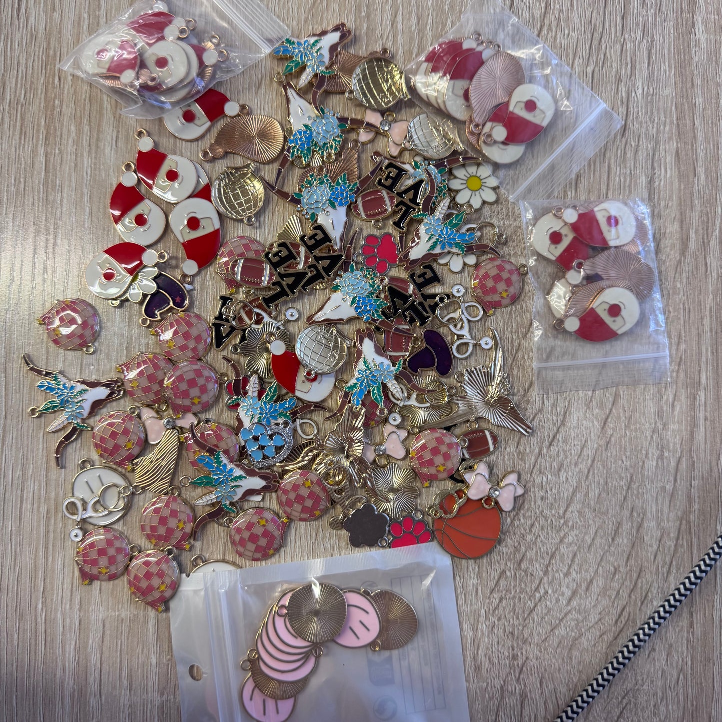 100s of Small Alloy Charms (Random Mix)