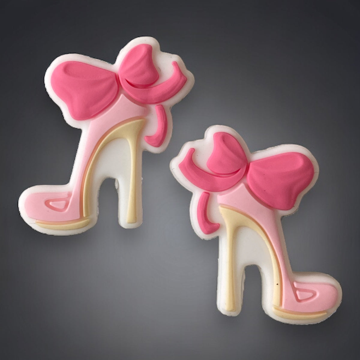 X196 - “Pink High Heel” Silicone (1 Count) Focal Bead