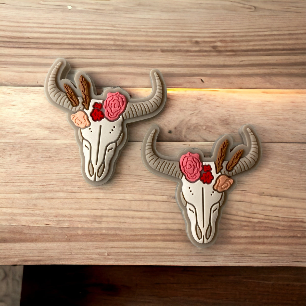 X451 - “Gray Longhorn" Silicone (1 Count) Focal Bead 3500-1