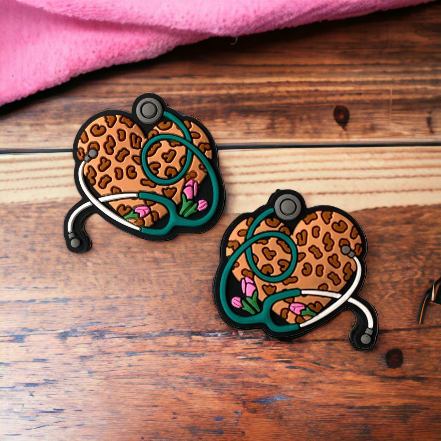 T138 - “Stethoscope Heart” Silicone Focal Bead (1 Count)