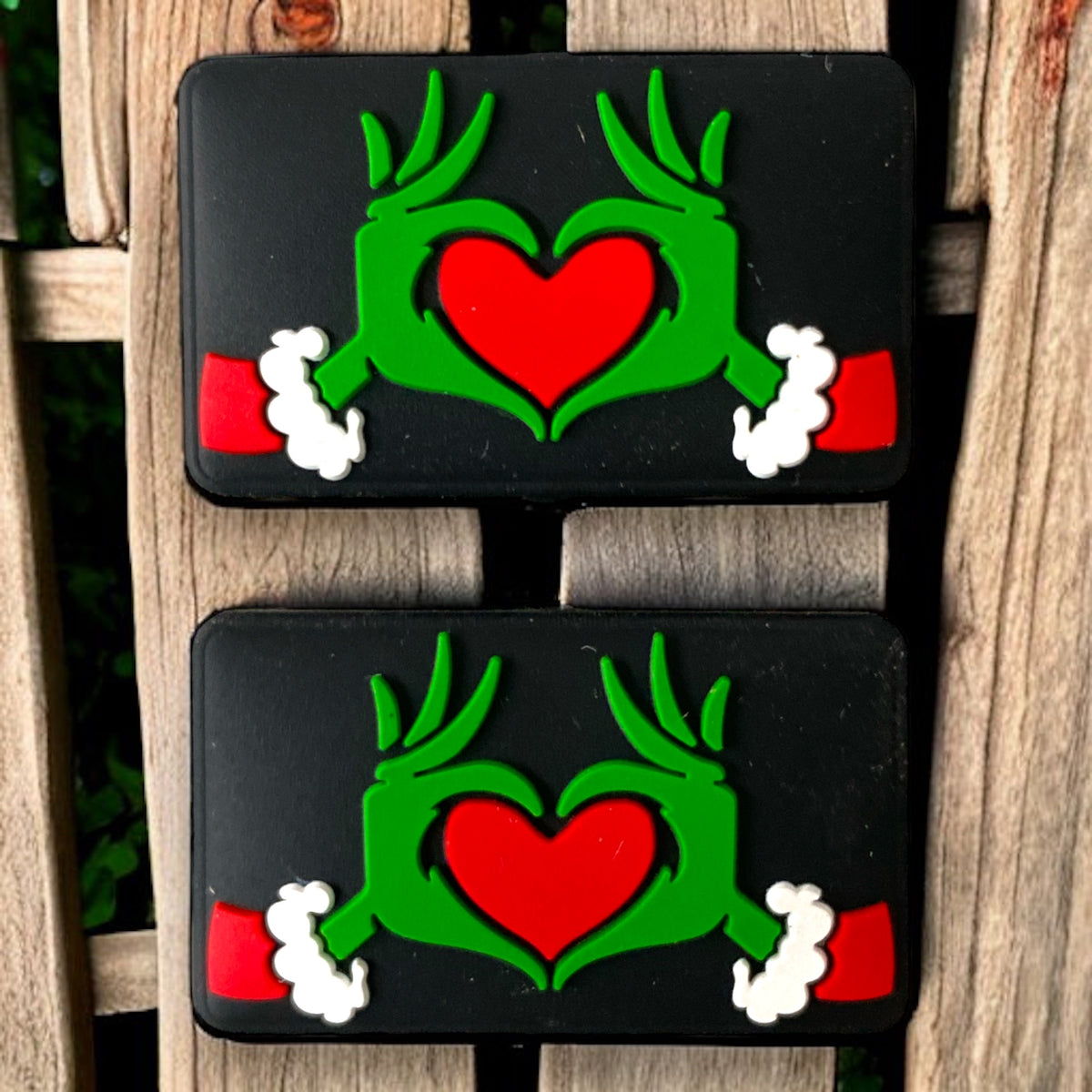 X178 - “His Heart Grew…” Silicone (1 Count) Focal Bead