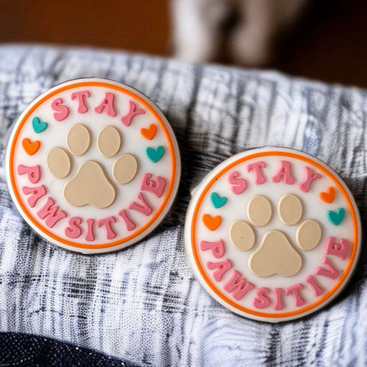 X291 - “Stay Paw-sitive” Silicone (1 Count) Focal Bead