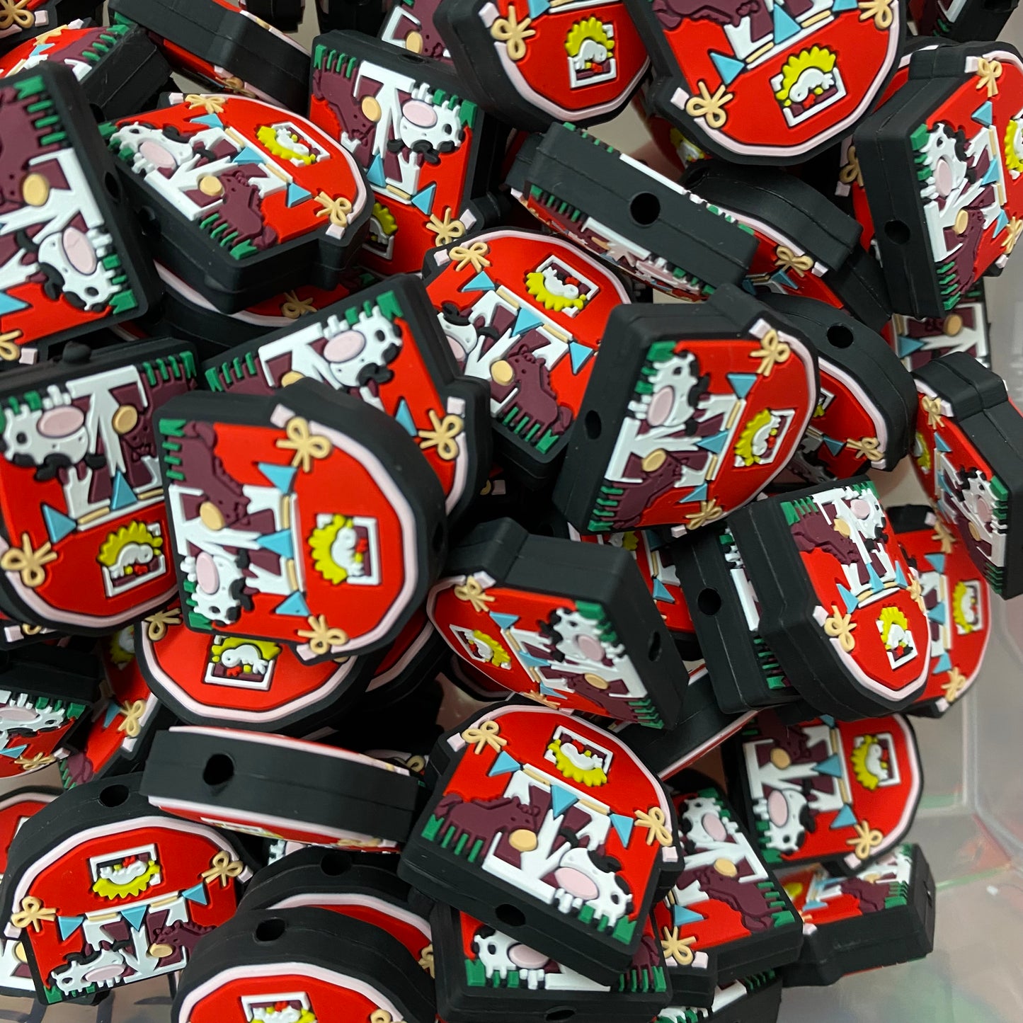 X473 - “Barn Yard” Silicone Focal Bead (1 Count)