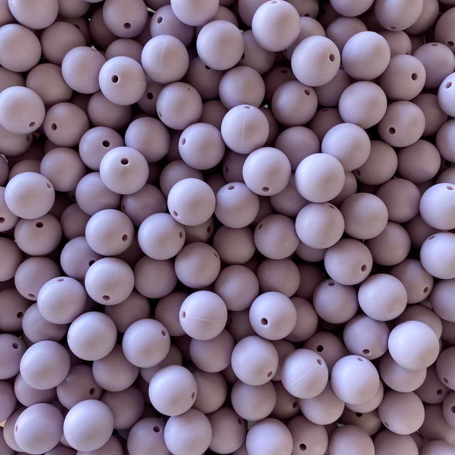 a 48 / 15mm - Lavender Silicone Bead