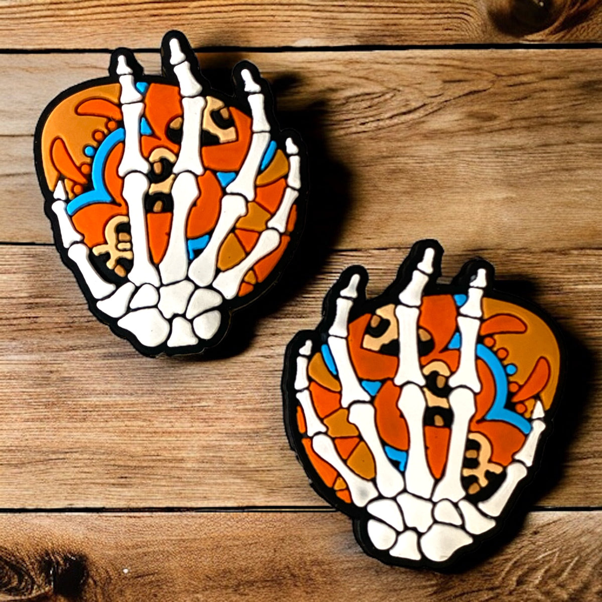 h868 - "Skeleton Hand” Silicone Focal Bead (1 Count)
