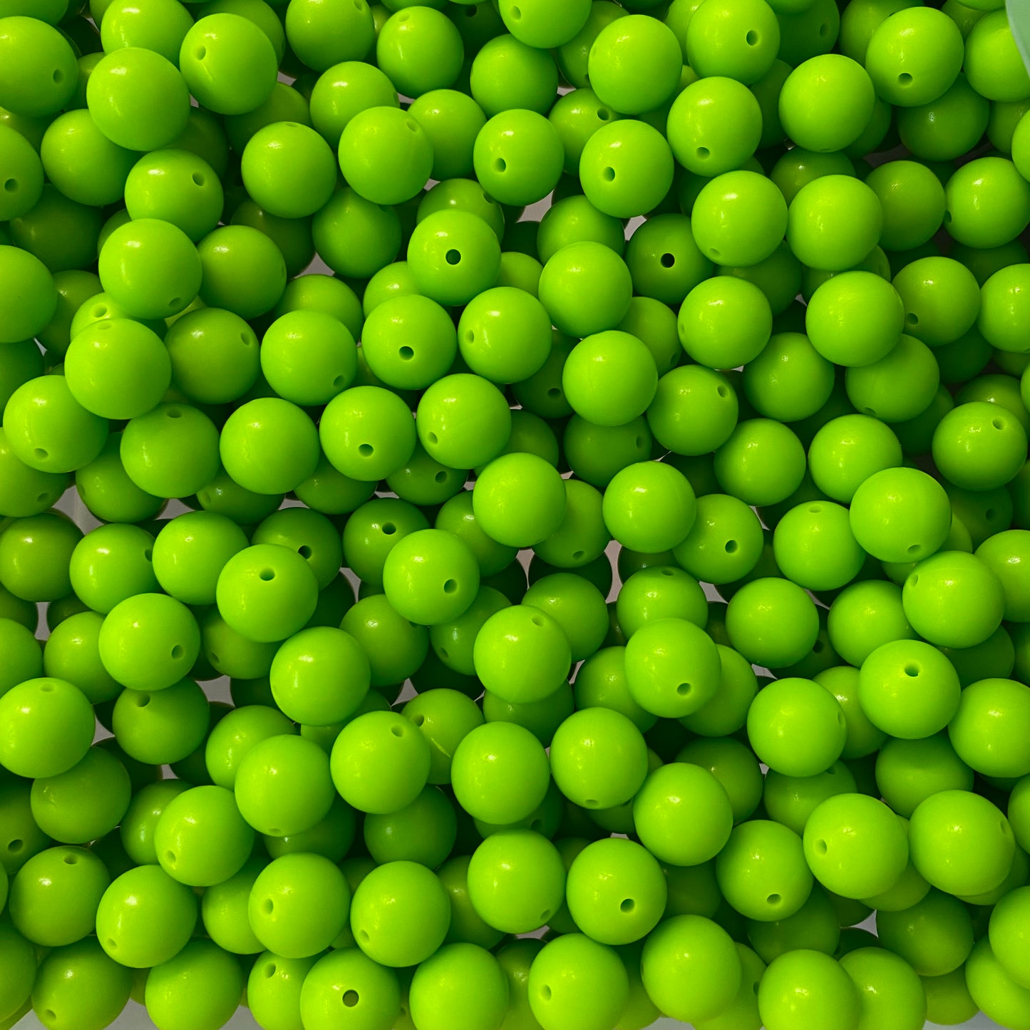 a 76 / 15mm - Dark Lime Silicone Bead