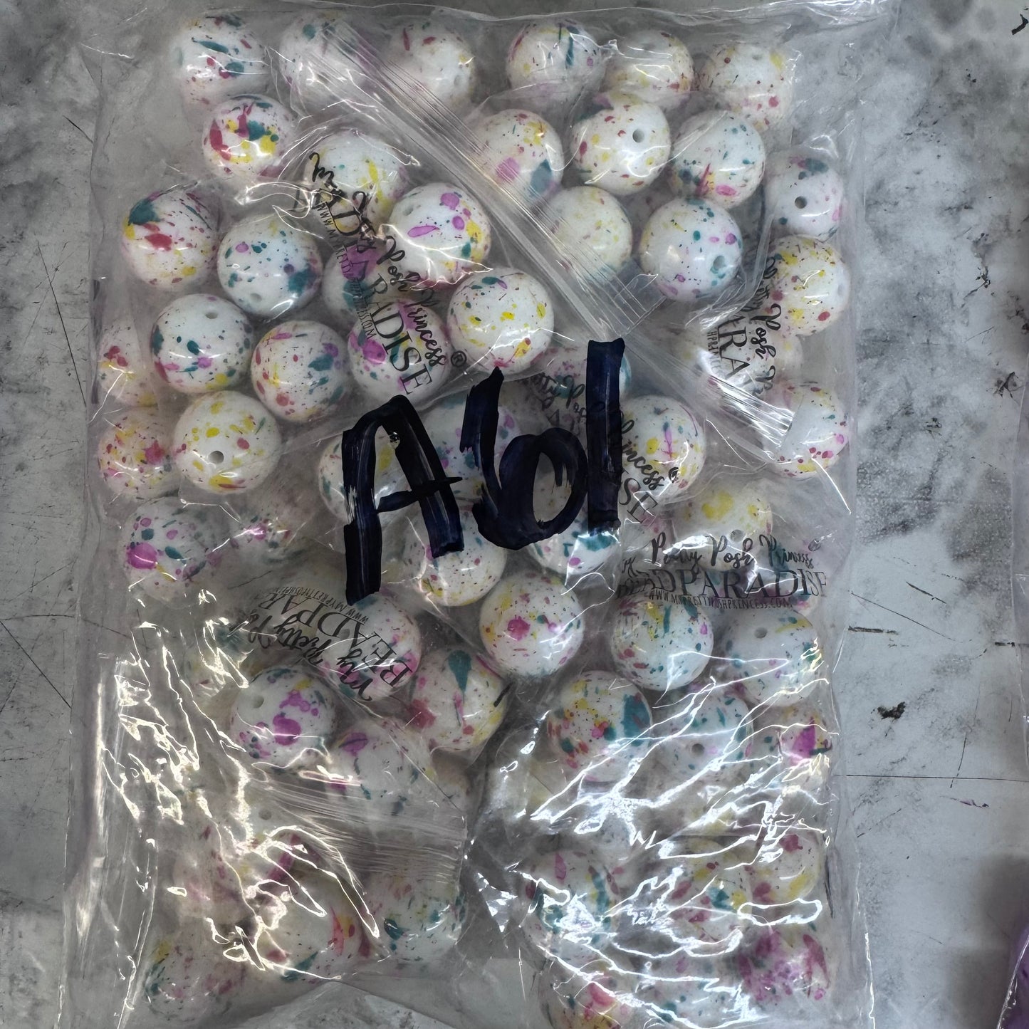 A61- 20mm Splatter Acrylic Beads 100 Count *WAREHOUSE SALE*