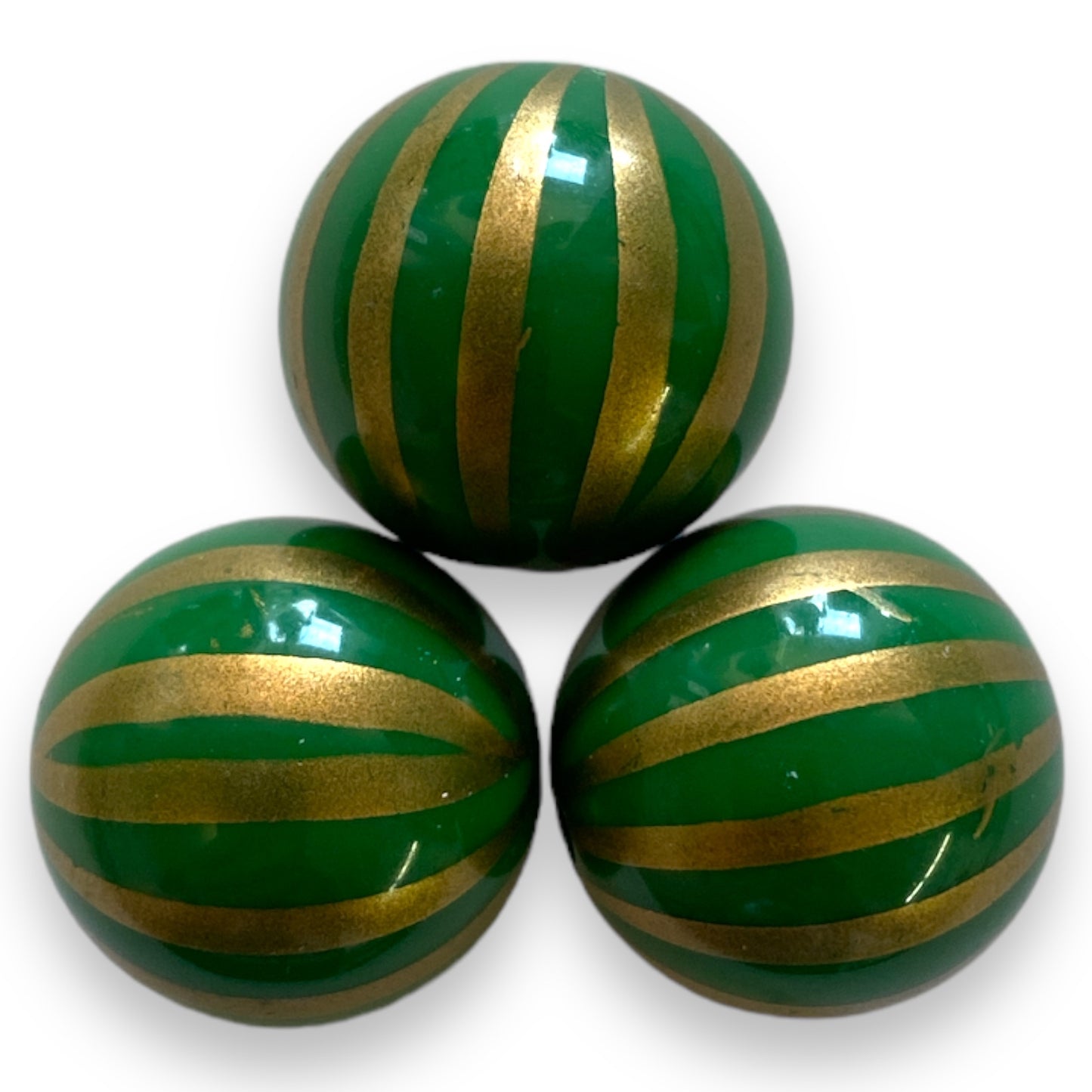 #678- 20mm Green/Gold Acrylic Beads (1 Count)