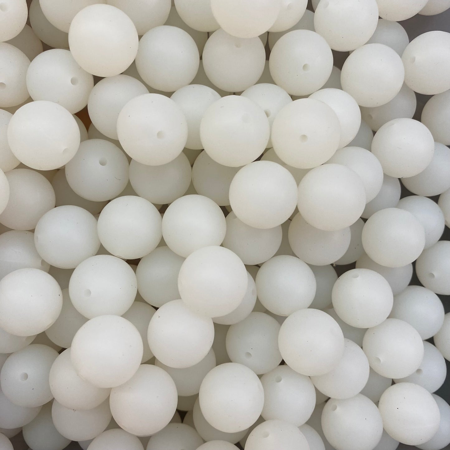 a 01 / 15mm - Frosted Silicone Bead