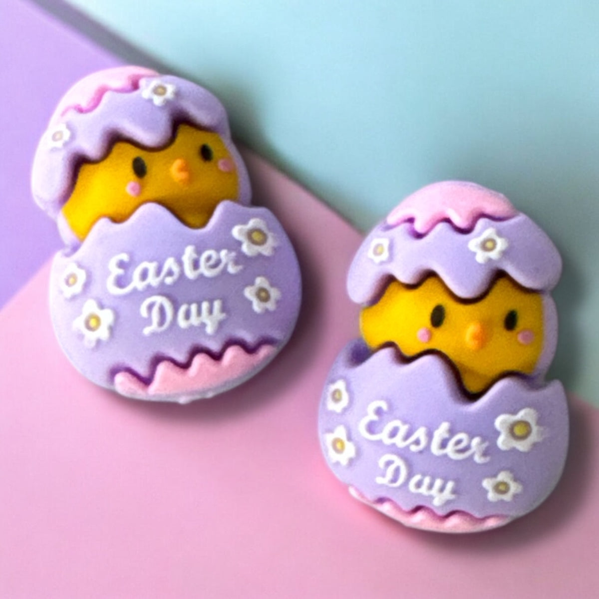 X192- "3D Purple Easter Chick Egg" Silicone Focal Bead (1 Count)