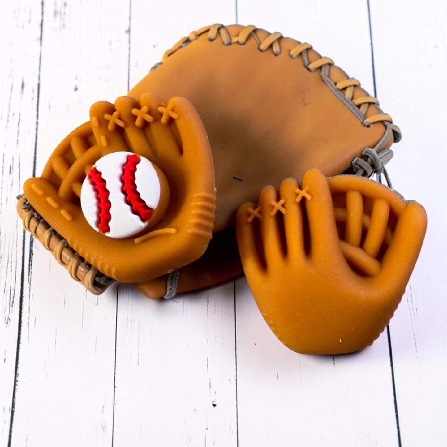 X192- "Baseball Glove" 3D Silicone Focal Bead for DIY Crafts (1 Count)