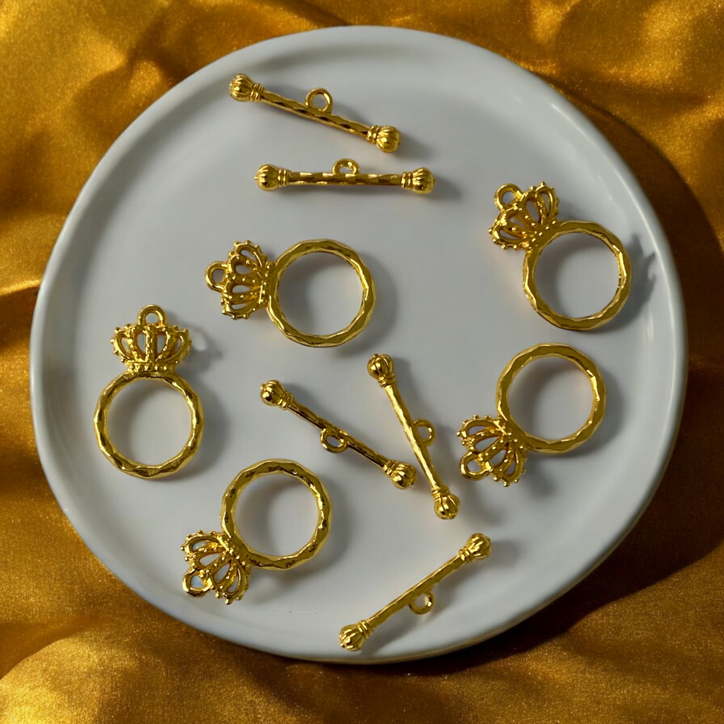 P79 - Gold Crown Toggles ( 5 Sets)