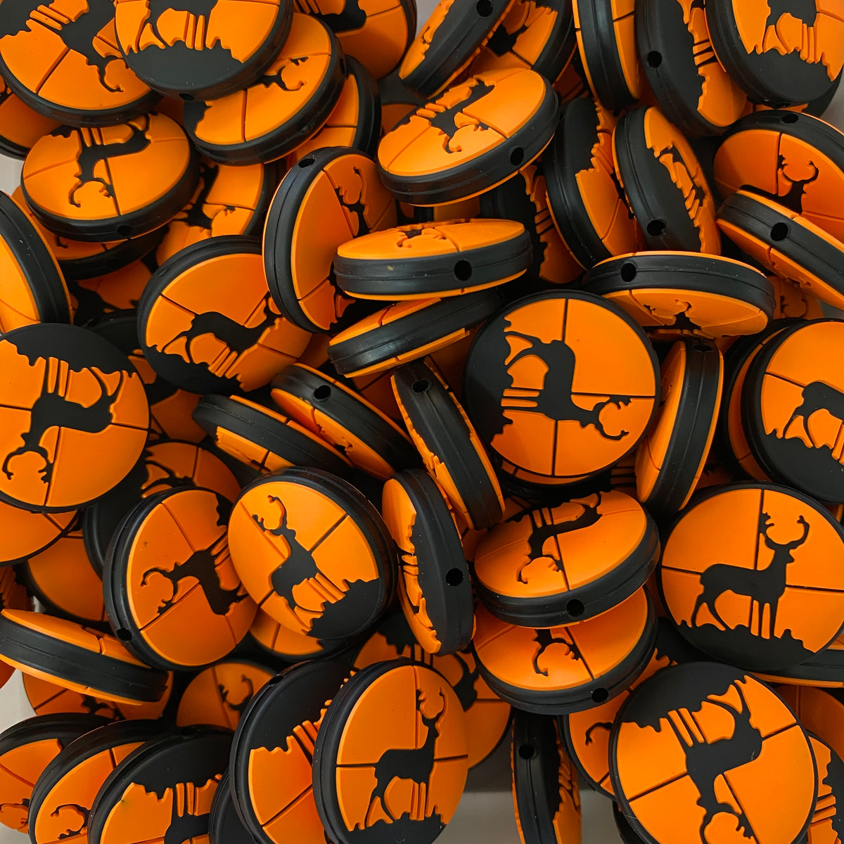 h1053- “Hunting Scope" Silicone Focal Bead (1 Count)