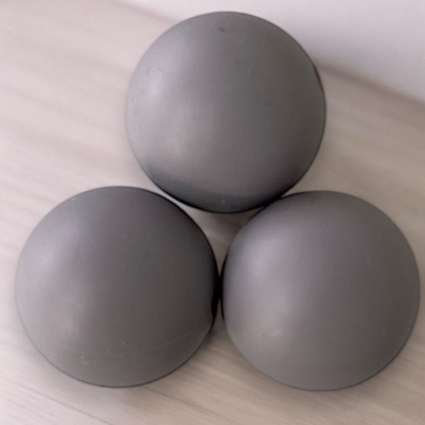 a 98 / 15MM - 15mm "Mid Gray" Silicone Beads *New