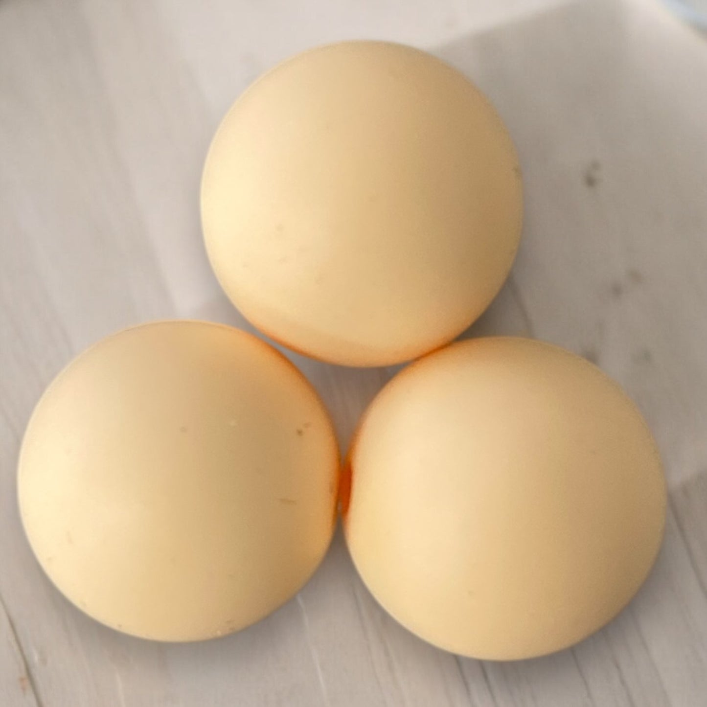 a 101 / 15MM - 15mm "Beige" Silicone Beads *New