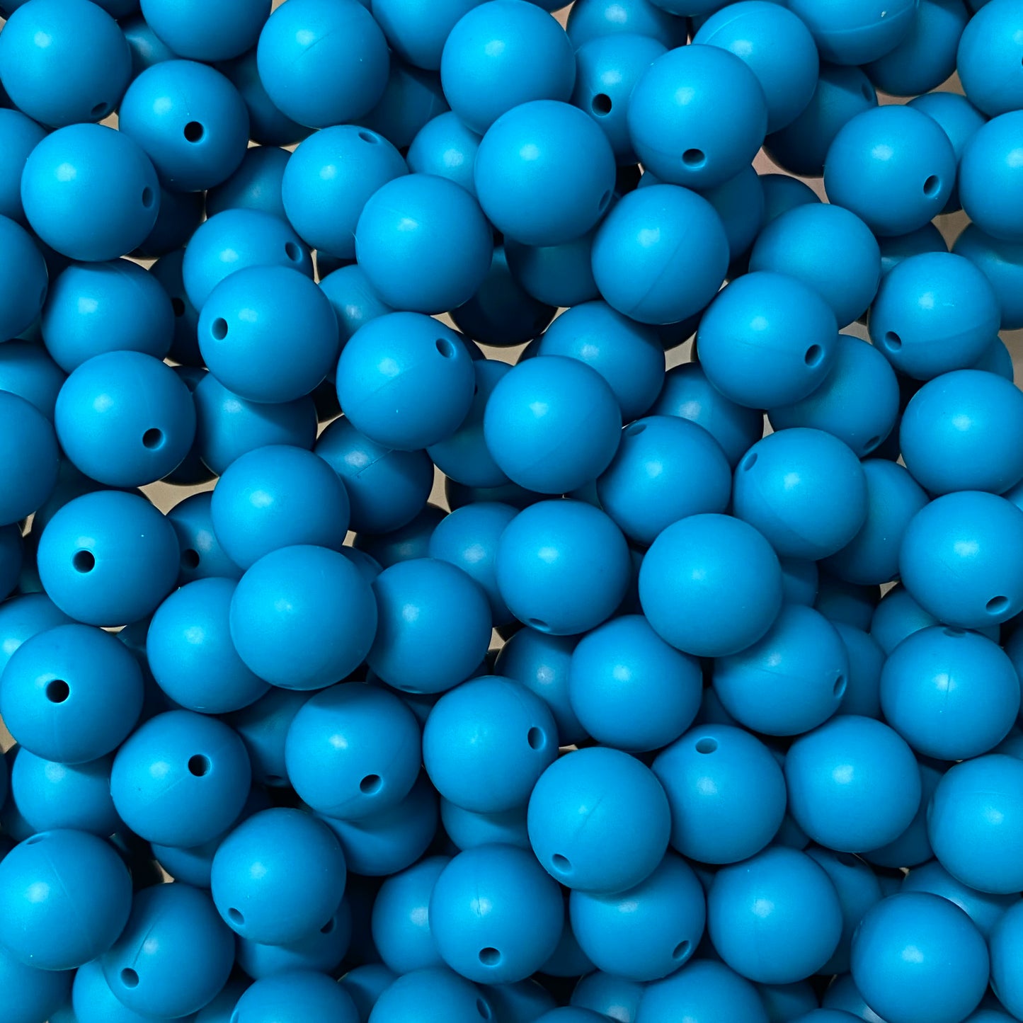 a 70 / 15mm - Peacock Blue Silicone Bead