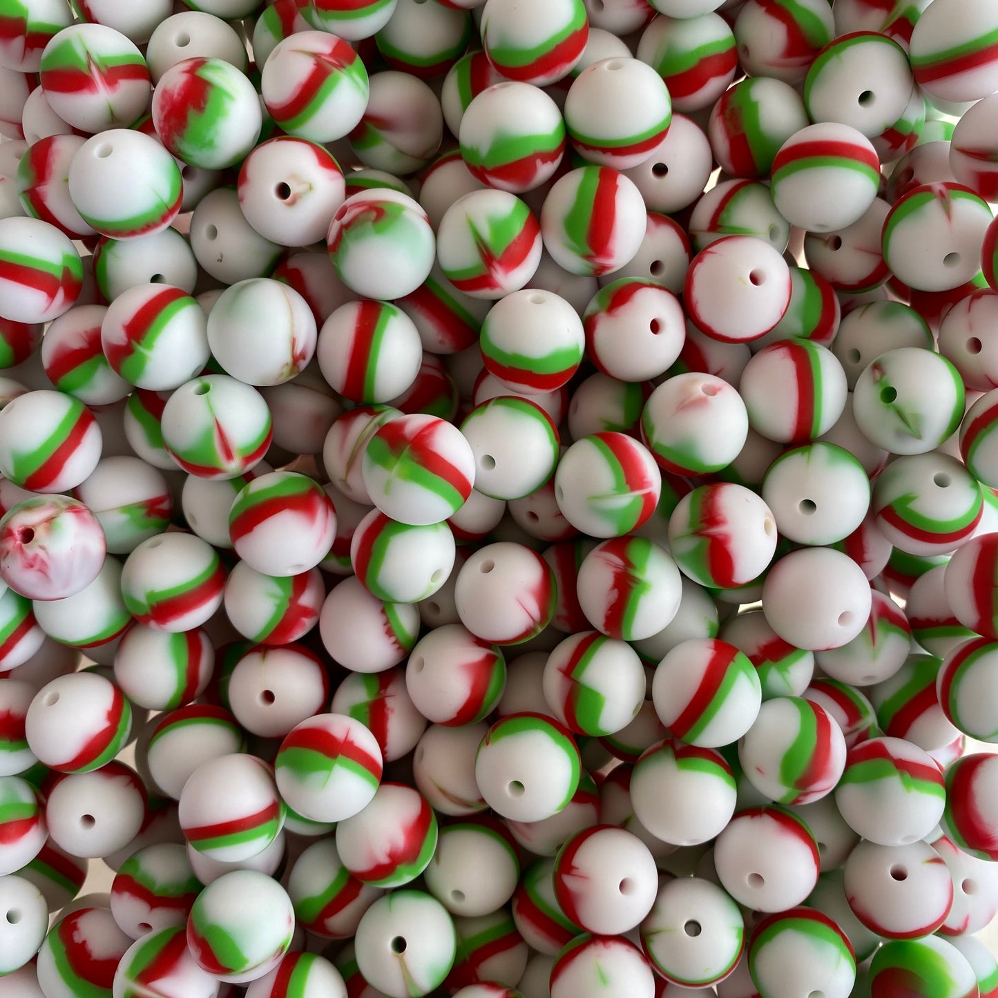 T400- 15mm “Christmas Tye-Dye” Silicone Beads