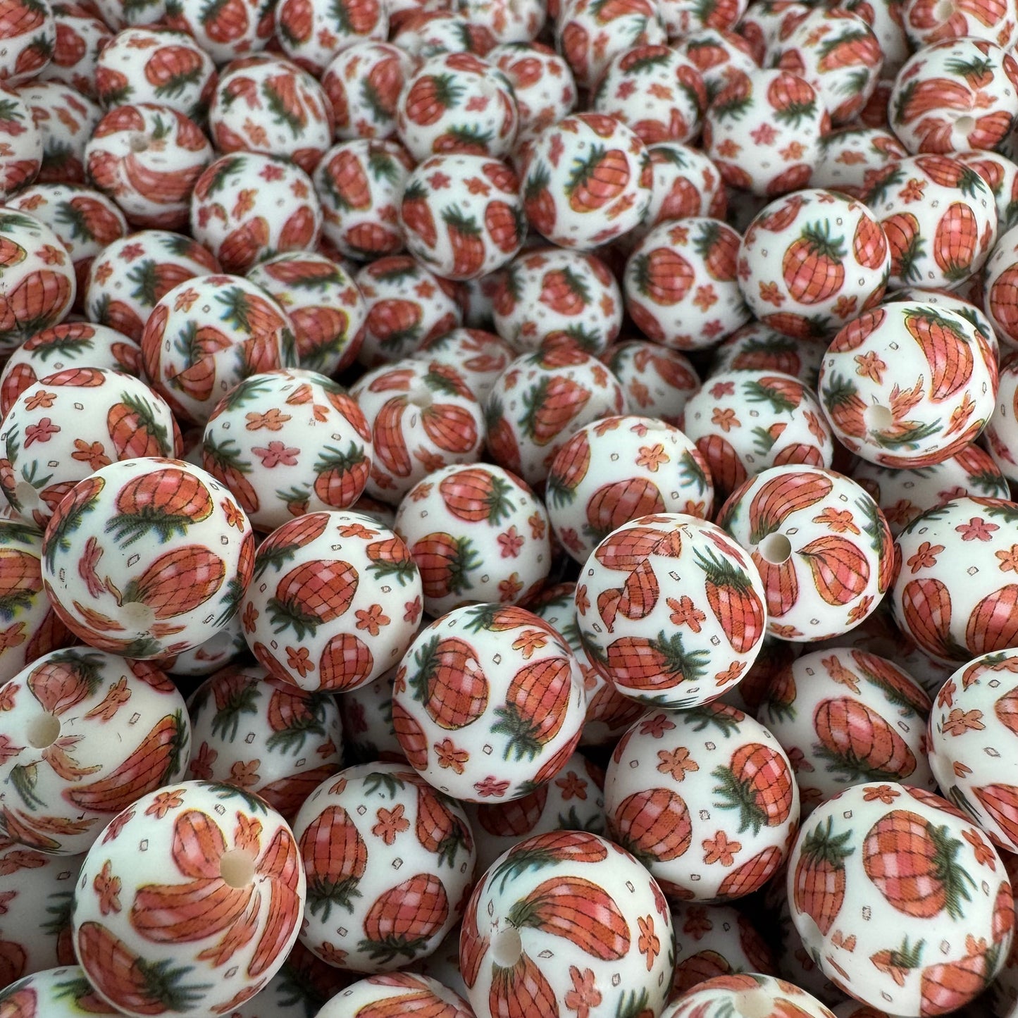 #770 - 15mm "Disco Berry" Pattern Silicone Beads