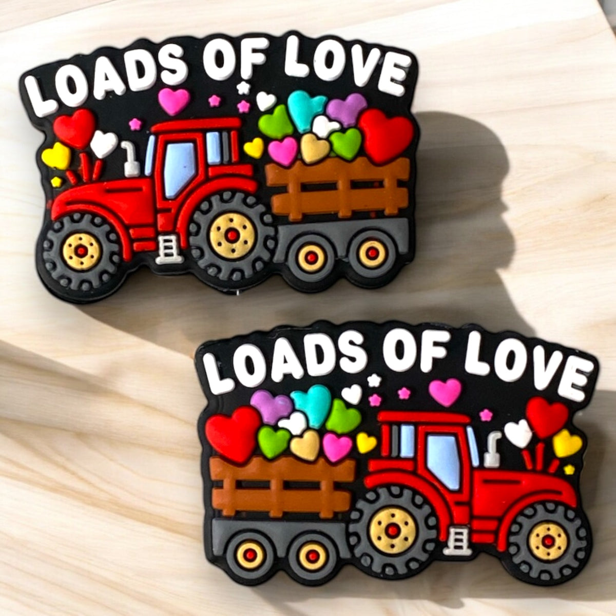 h919- “Loads Of Love” Silicone Focal Bead (1 Count)