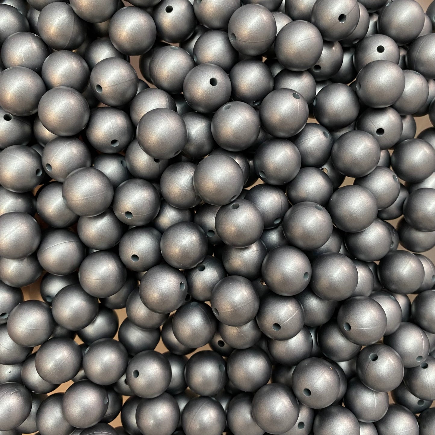 a 04 / 15mm - Matte Silver Bead