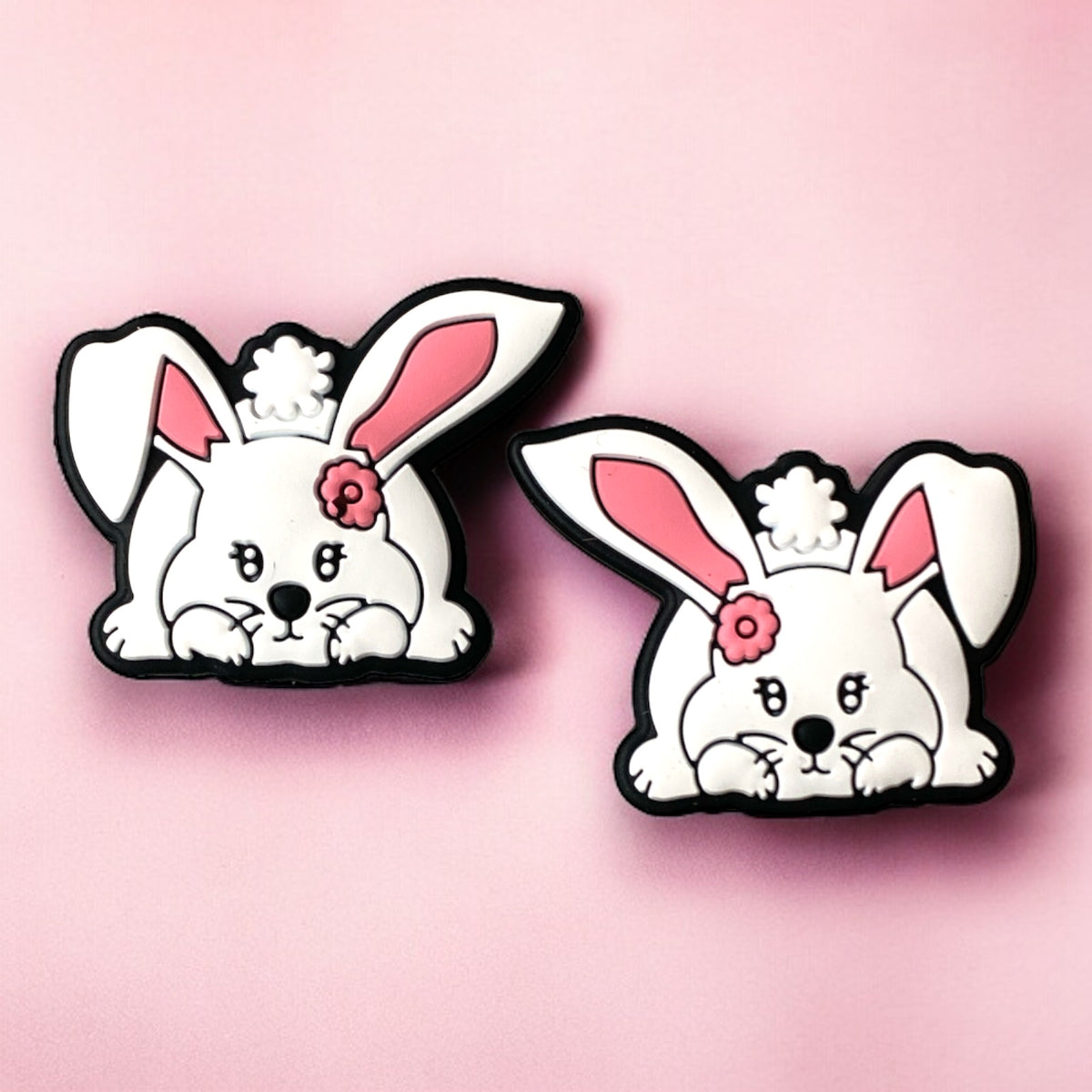 h889 - “Bunny” Silicone Focal Bead (1 Count)