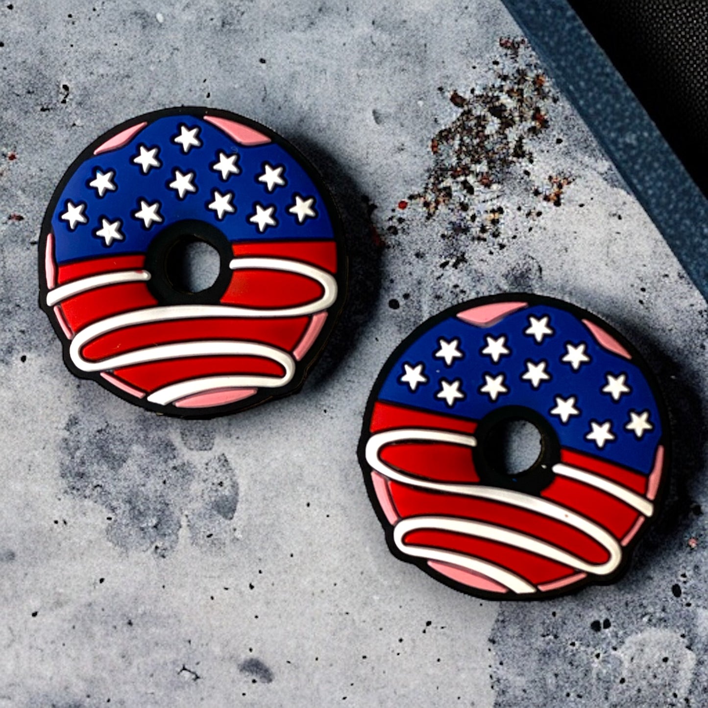 h875 - "Patriotic Donut” Silicone Focal Bead (1 Count)
