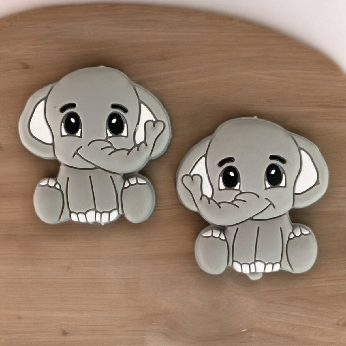 T411 - "Elephant" Silicone Focal Bead (1 Count)