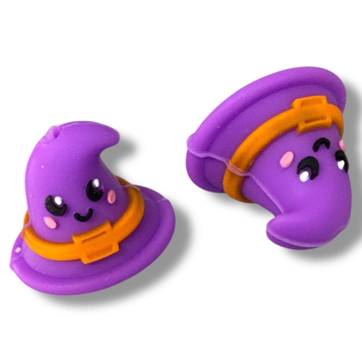 h871- "3D Witch Hat" Silicone Focal Bead