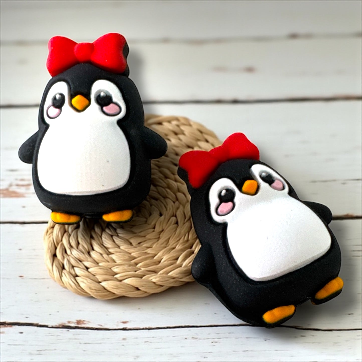 T368- "3D Penguin" Silicone Focal Bead
