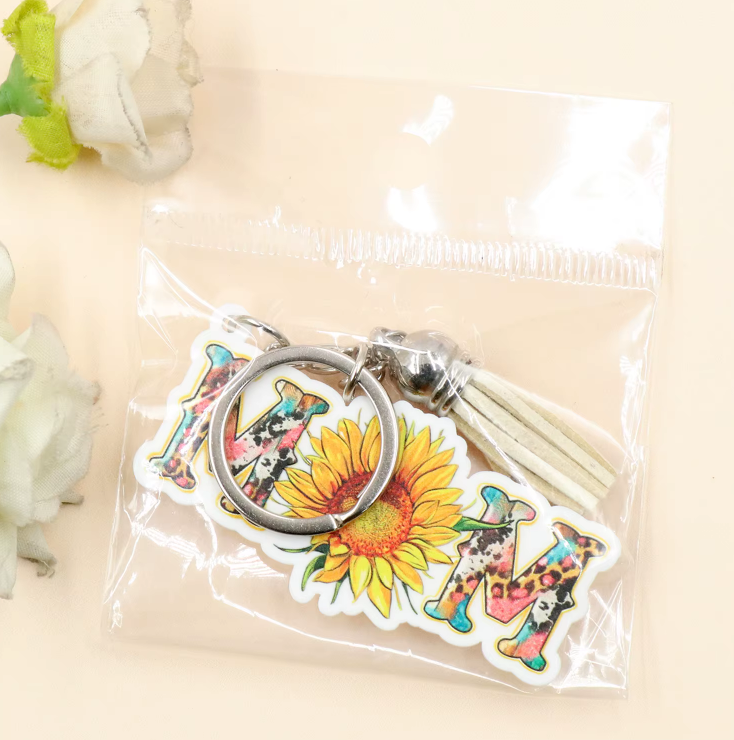 A9 - "Mom" Keychain (1 Count)