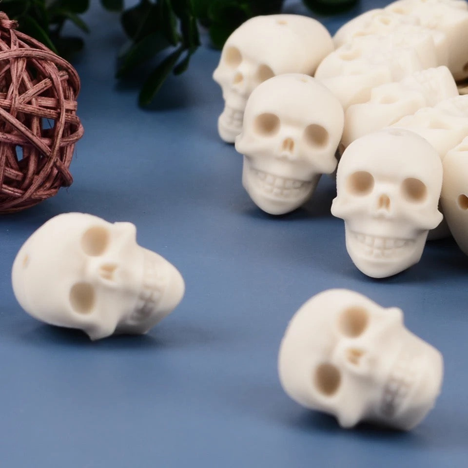h807 - Beige 22mm x 15mm Skull Silicone Focal Bead (1 Count)