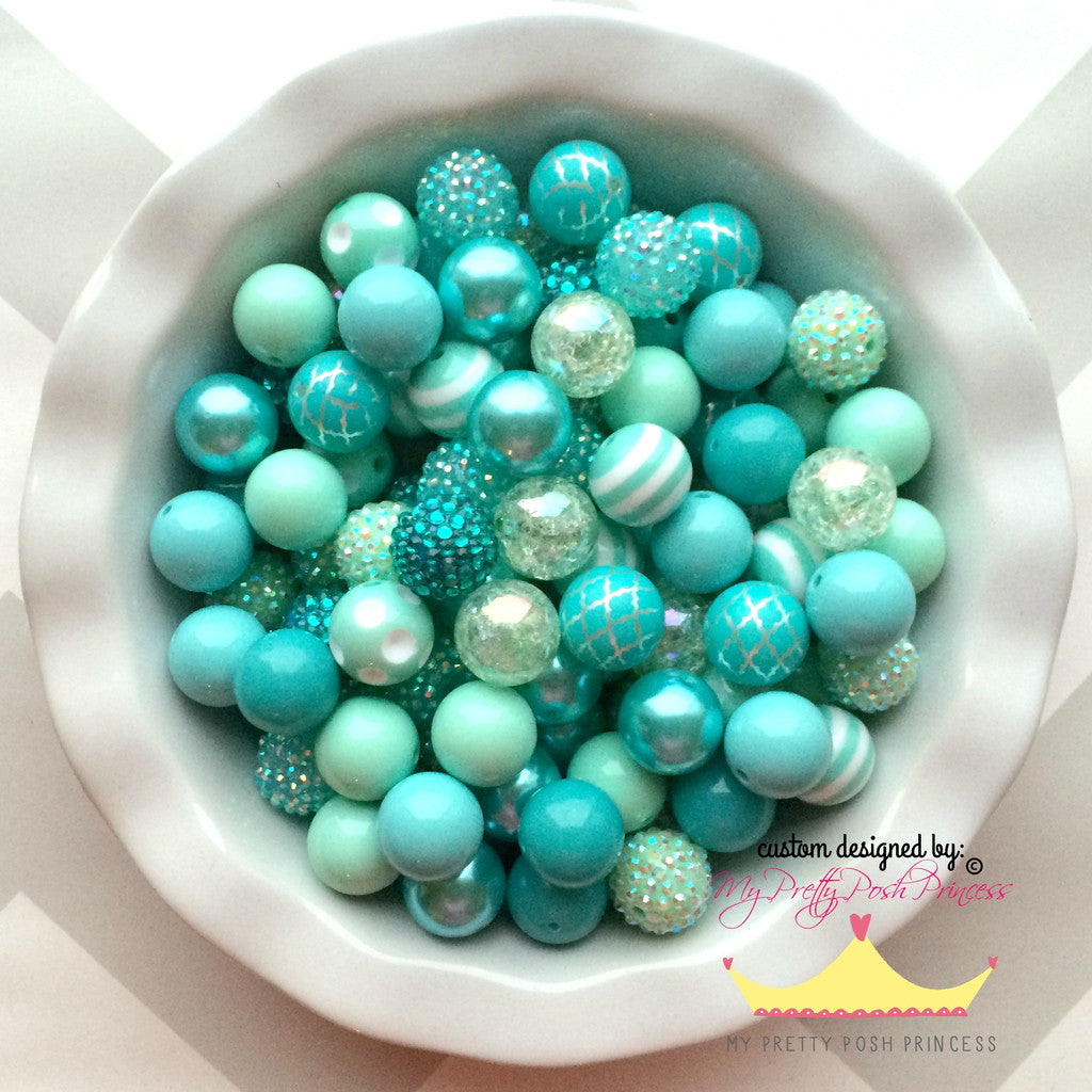 20-M17- 20mm "Wintergreen" Acrylic Bead Pack