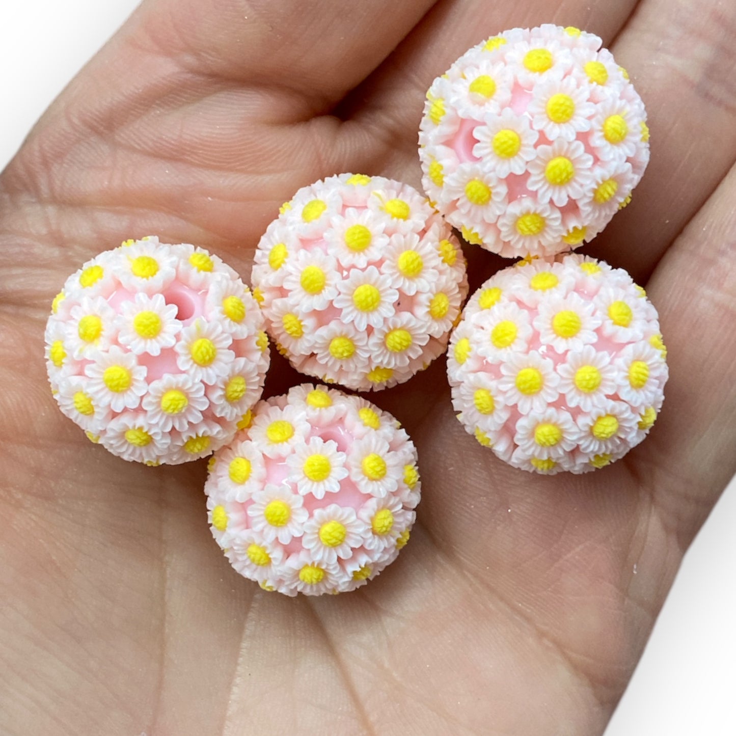 #1263 - 20mm "Light Pink Daisy" Bead