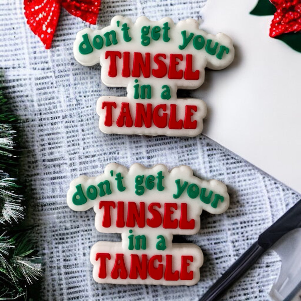 T140-  “Don't Get Your Tinsel In A Tangle" Silicone Focal Bead (1 Count)