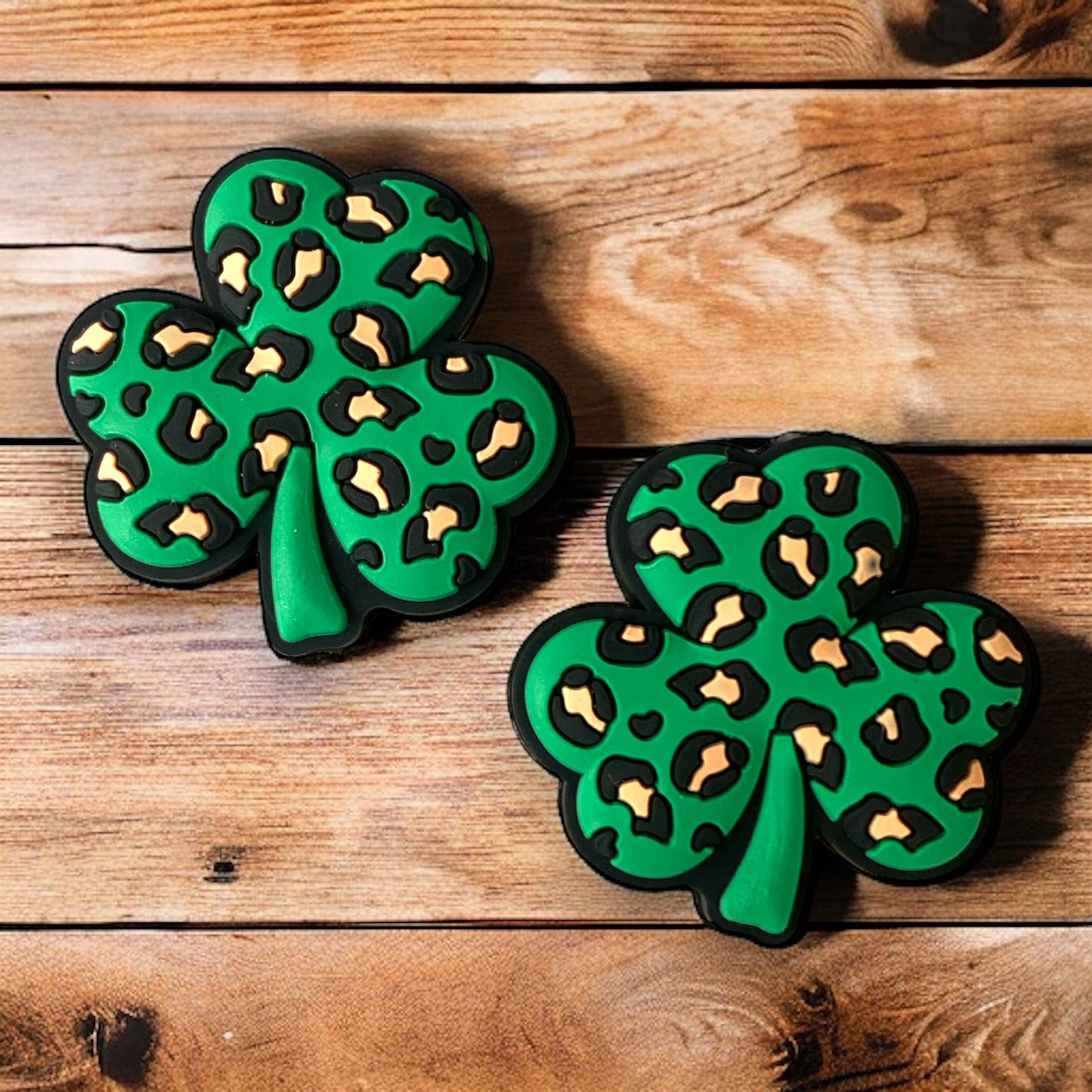 h837 - “Leopard Shamrock” Silicone Focal Bead (1 Count)