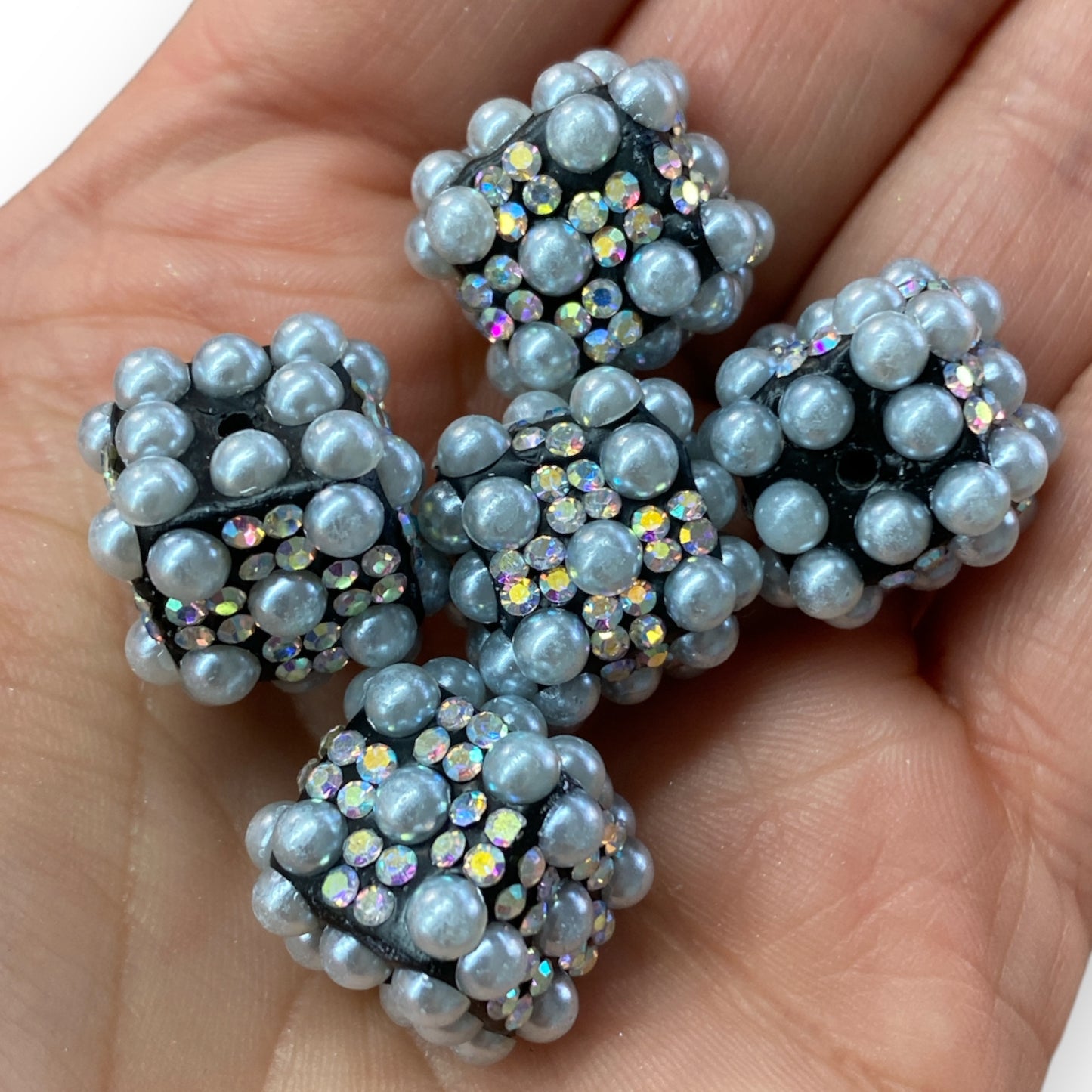 #1190 - 14mm "Gray Pearl Bling Cubes" Bead