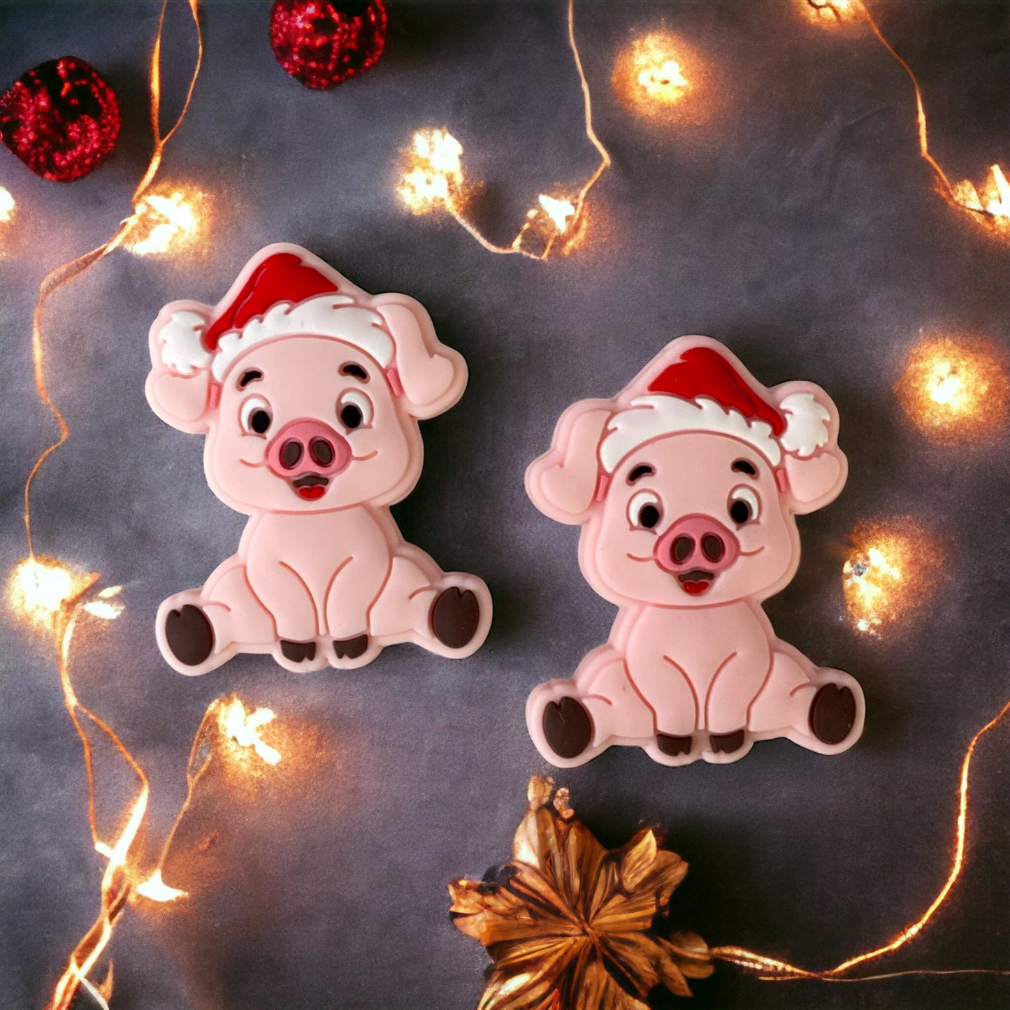 X245-  “Christmas Oink” Silicone (1 Count) Focal Bead