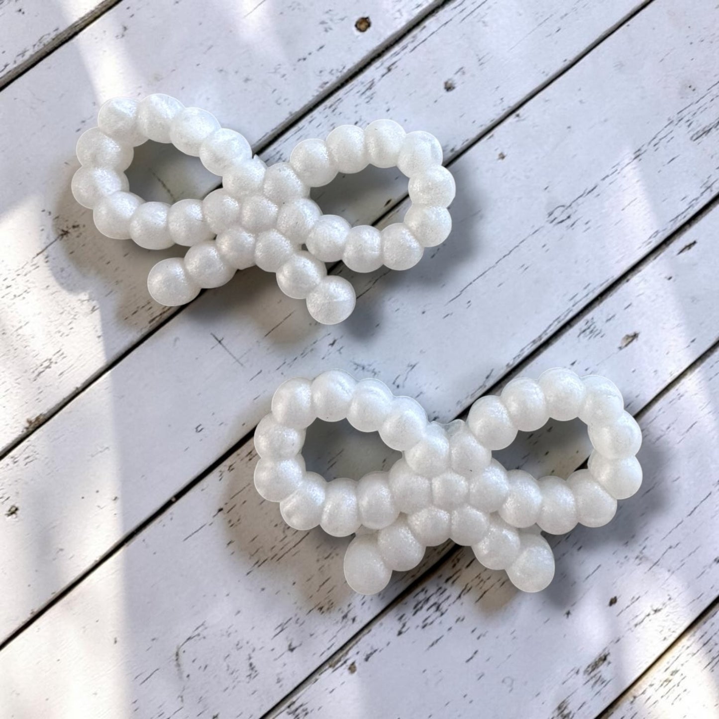 h1061- "White Bow" Silicone Focal Bead for DIY Crafts (1 Count)