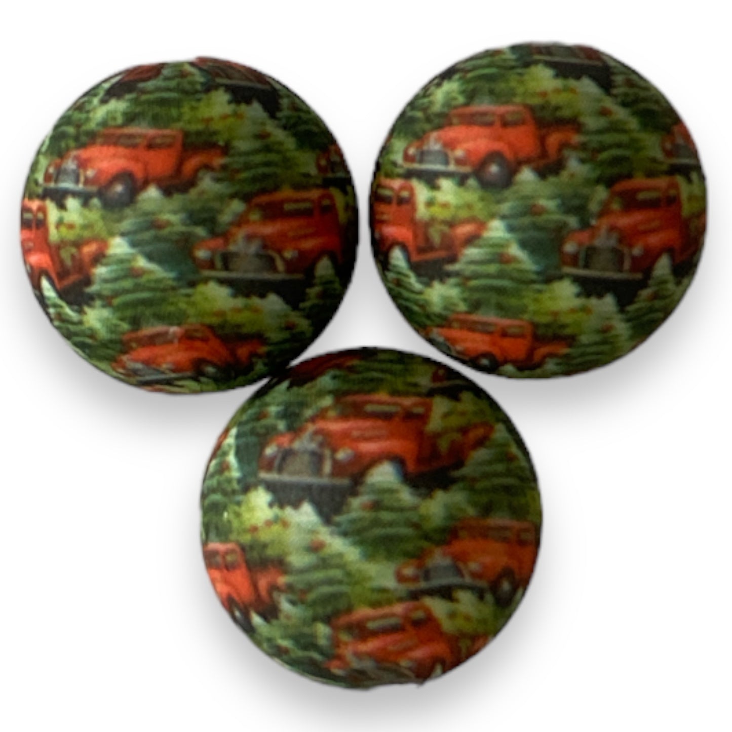 T60  - 15mm “Christmas Truck” Silicone Beads