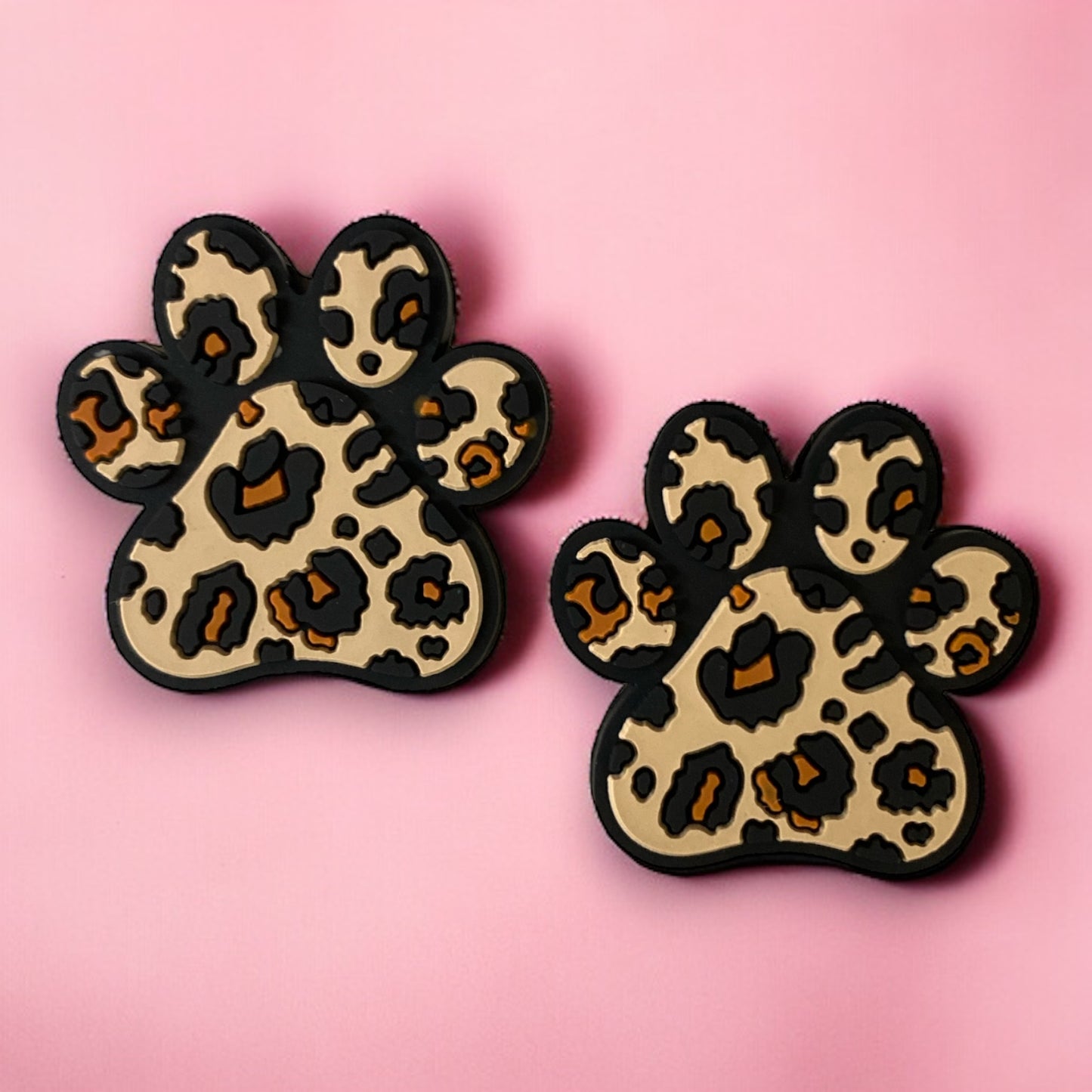 X273 - "Beige- Cheetah Paw” Silicone (1 Count) Focal Bead