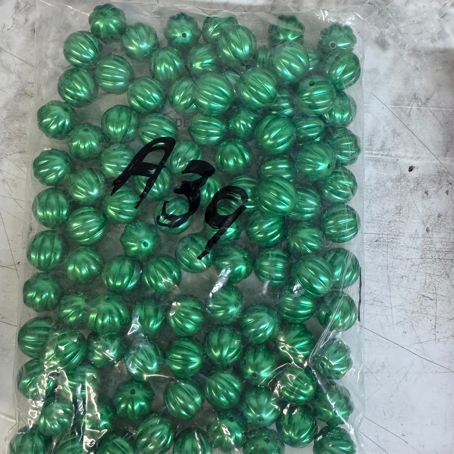 A39- 20mm Green Pearl Watermelon Acrylic Beads 100 Count  *WAREHOUSE SALE*