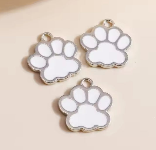 Q-A88- White Paw Charm (1 Count)