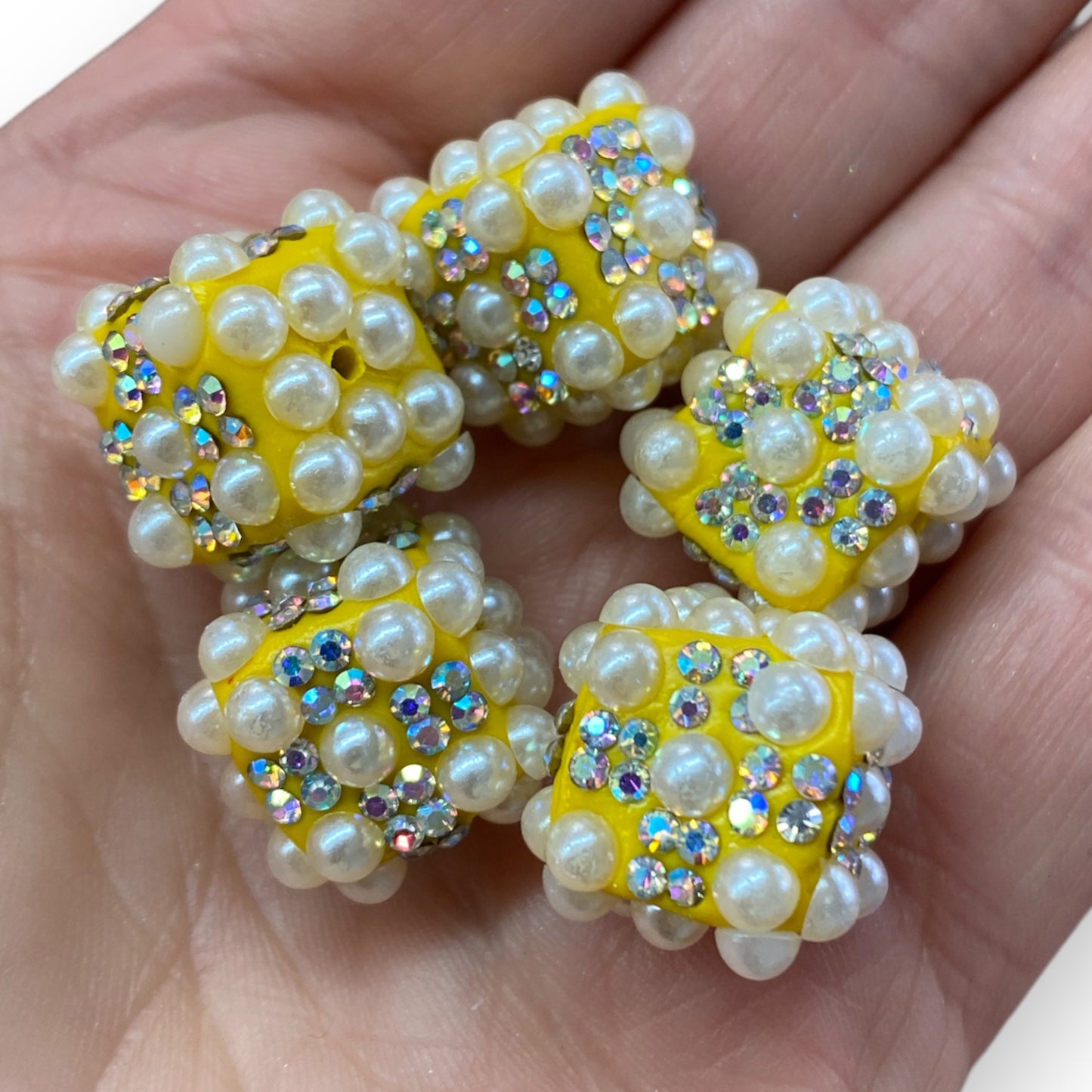 #1187 - 14mm "Yellow Pearl Bling Cubes" Bead