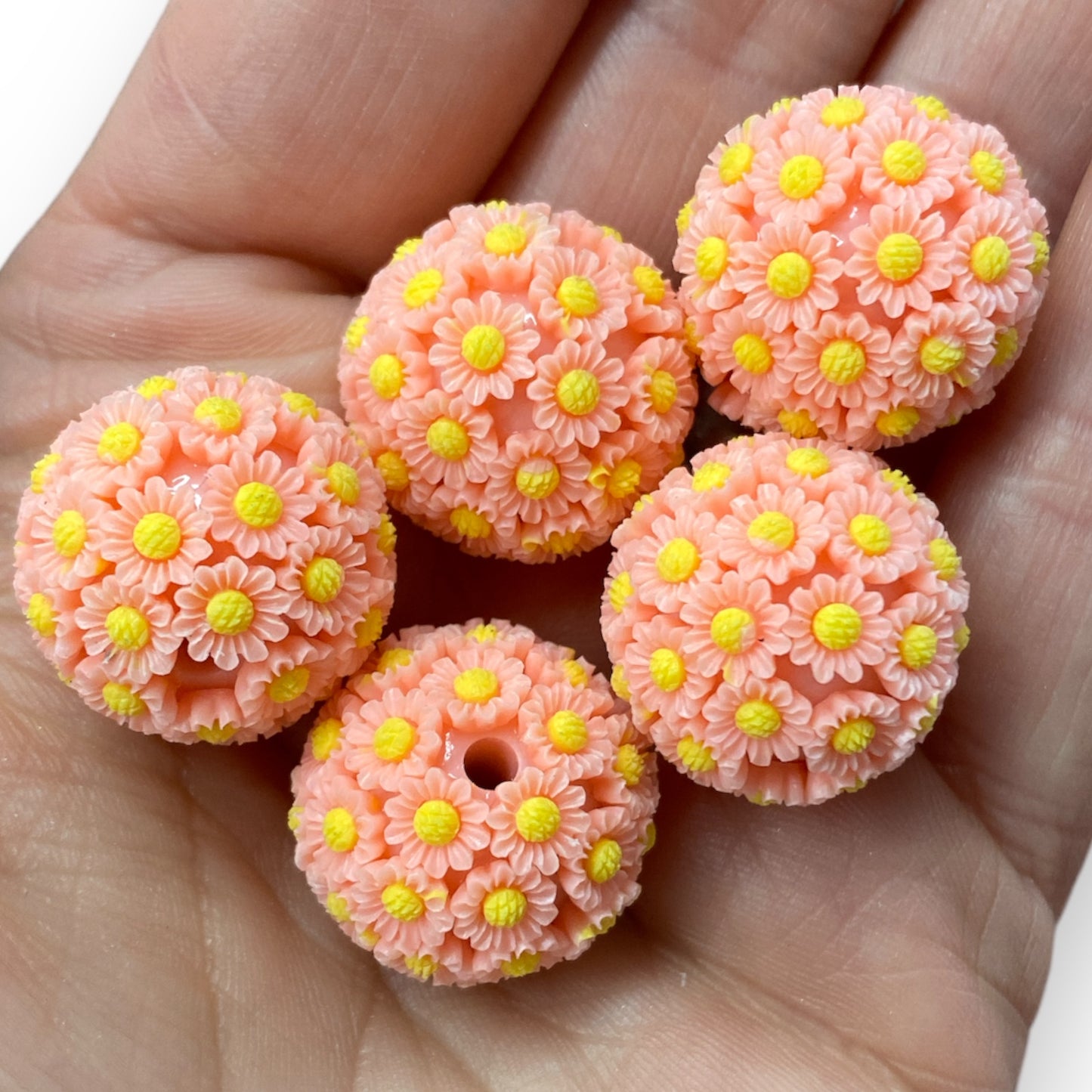 #1259 - 20mm "Peach Daisy" Bead