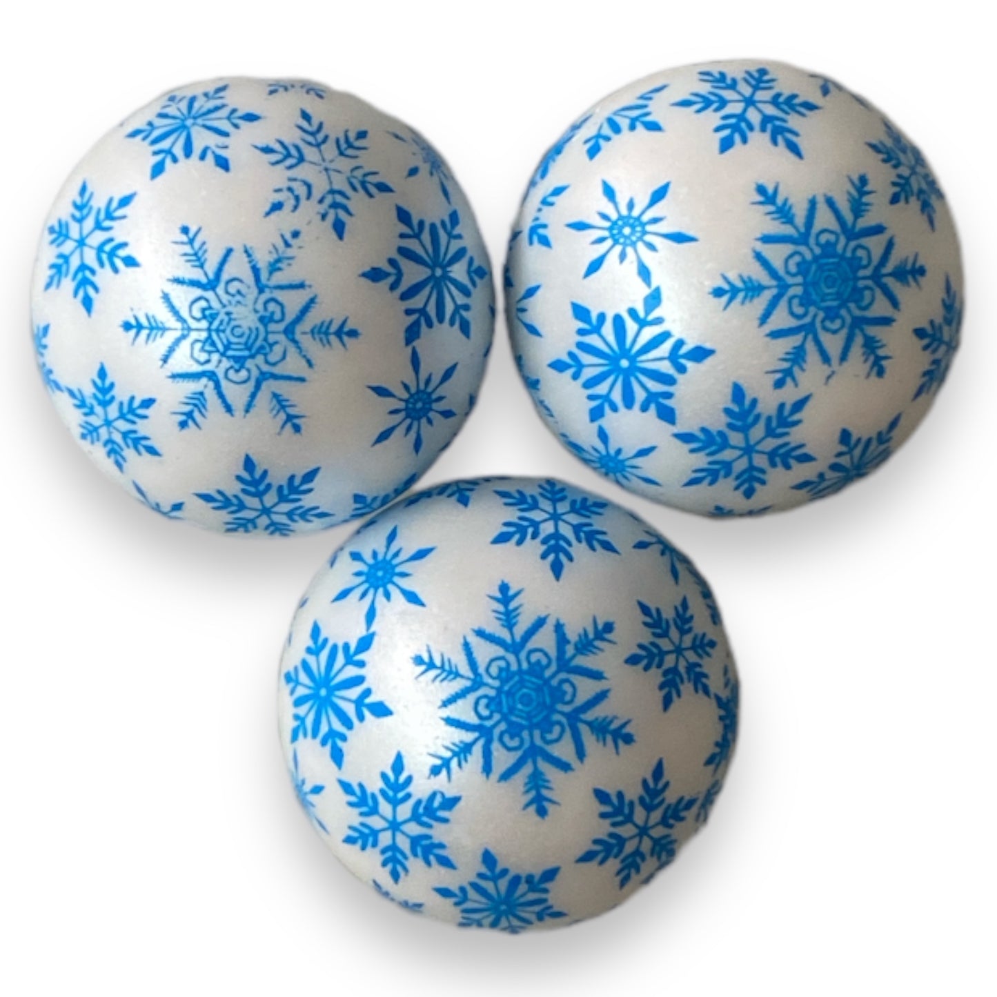 W327- 20mm Blue Matte Snowflake Acrylic Beads (10 Count)