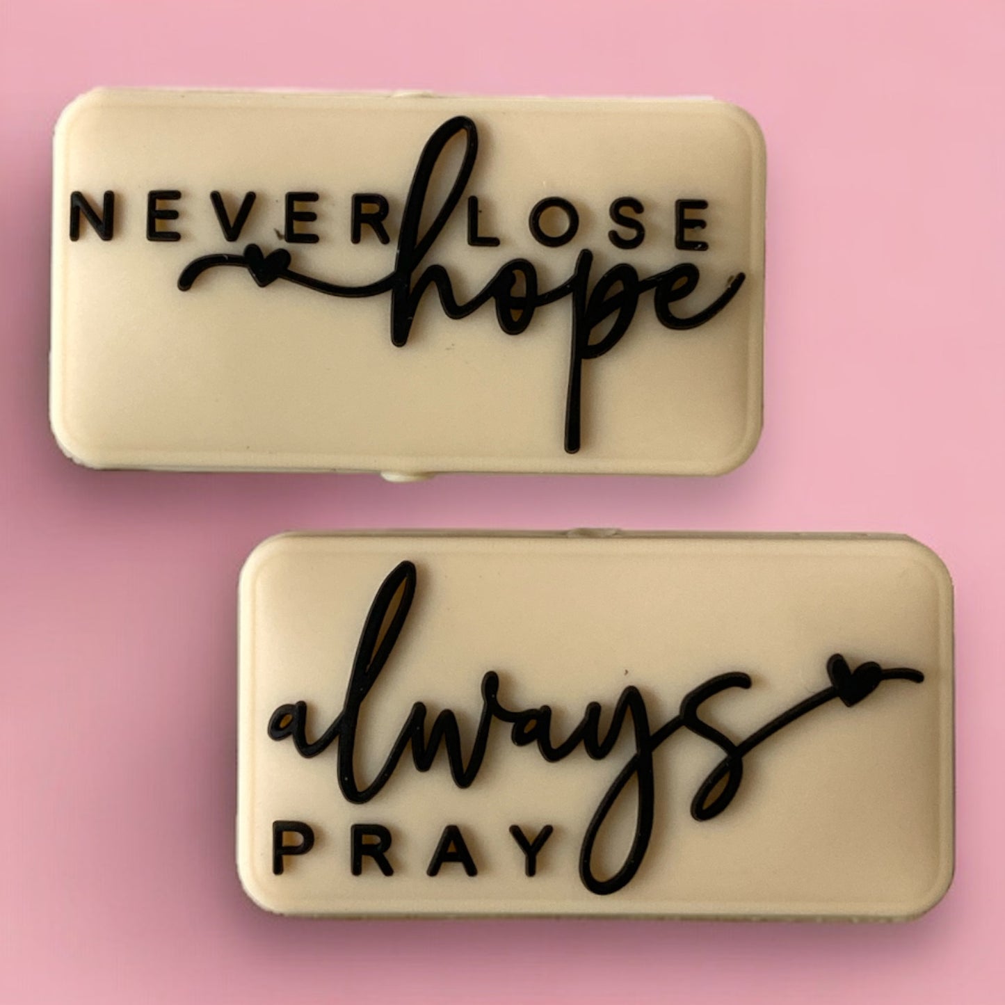 e559 - "Always Pray / Never Lose Hope" Two Sided  Exclusive  Focal Bead Silicone (1 Count)