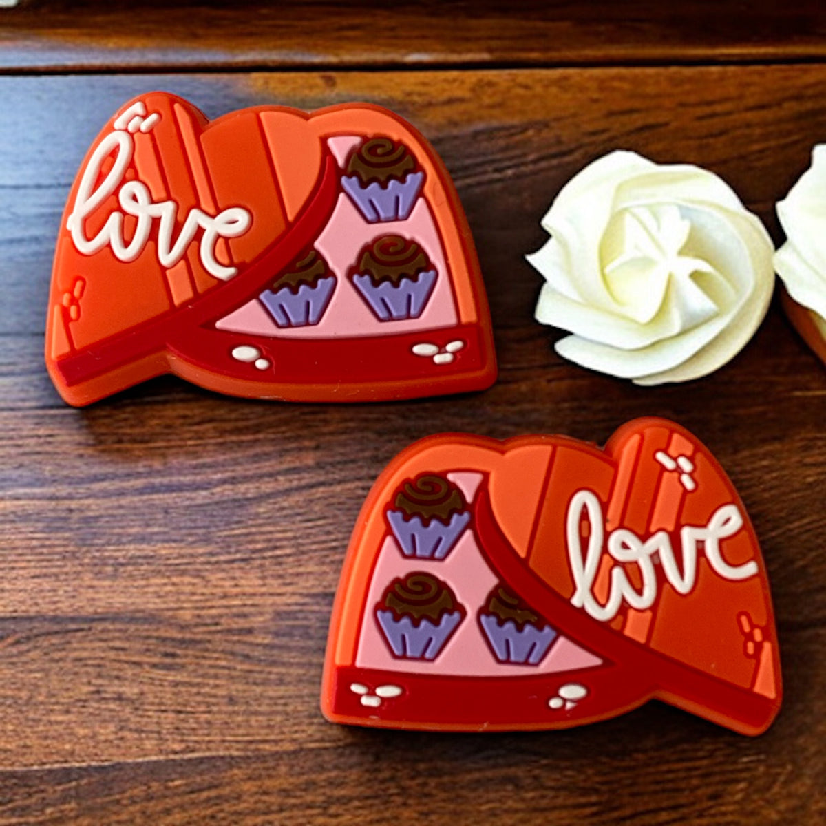 h858 - "Heart Chocolates" Silicone Focal  (1 Count)